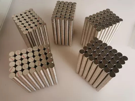 บล็อกบริษัทล่าสุดเกี่ยวกับ Industrial Neodymium Magnets: High Performance with Versatile Anti-Corrosion Coatings