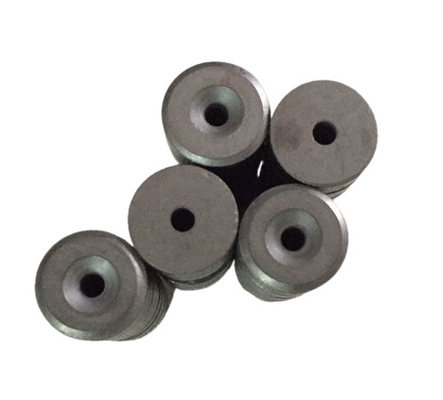 ซื้อ แม่เหล็กเฟอร์ไรต์ดิสก์แบบกำหนดเอง Y30BH เกรด D15.2Xd3.2Xd8XH6 พร้อมรู Countersunk online manufacture