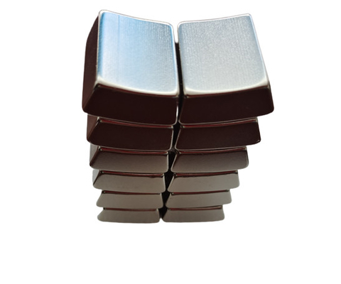ซื้อ N52 แม่เหล็กนีโอดิเมียมถาวรแบบเผาผนึก NiCuNi 25mmx30mmx9m online manufacture